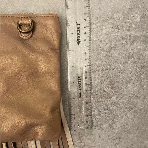 Liebeskind Berlin leather gold / bronze tassel clutch - Picture 4 of 10